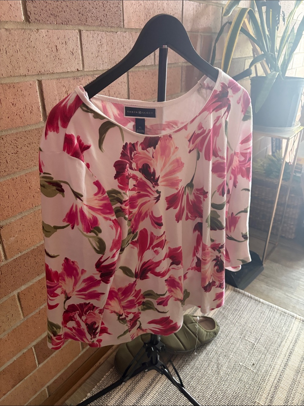 Karen Scott White Blouse with Pink Floral Print
